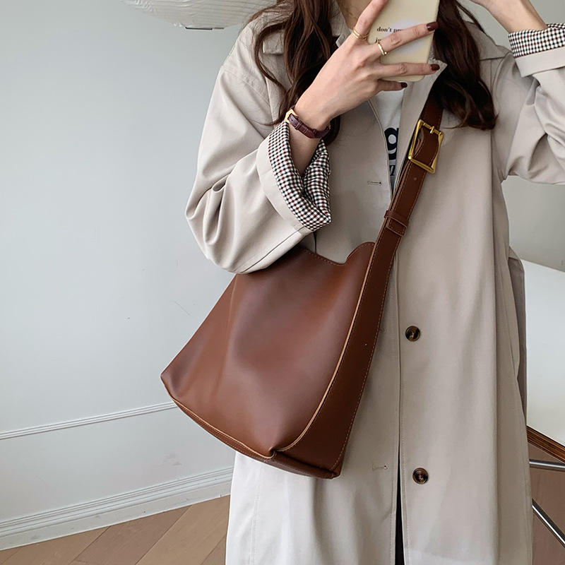 Women's Shoulder Bag Solid Fashion Handbag Crossbody Bag Women's Minimalist PU Leather Bag
