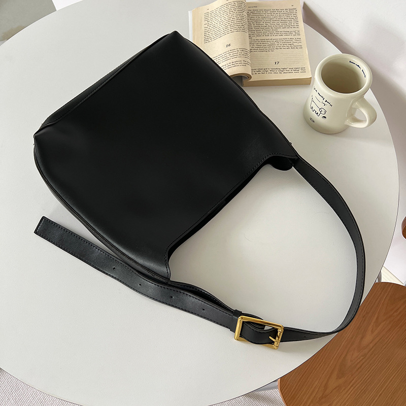 Women's Shoulder Bag Solid Fashion Handbag Crossbody Bag Women's Minimalist PU Leather Bag
