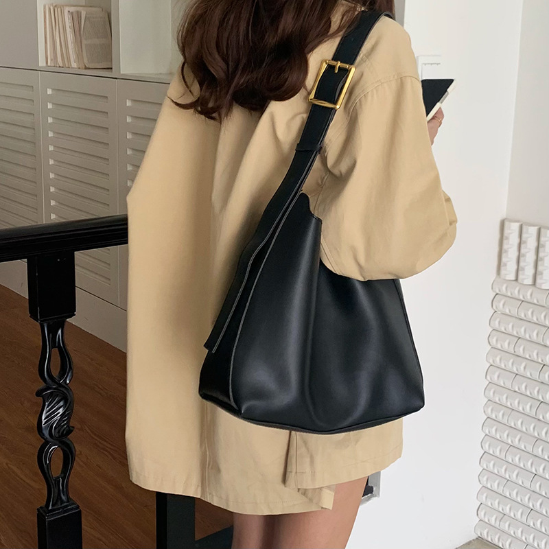 Women's Shoulder Bag Solid Fashion Handbag Crossbody Bag Women's Minimalist PU Leather Bag