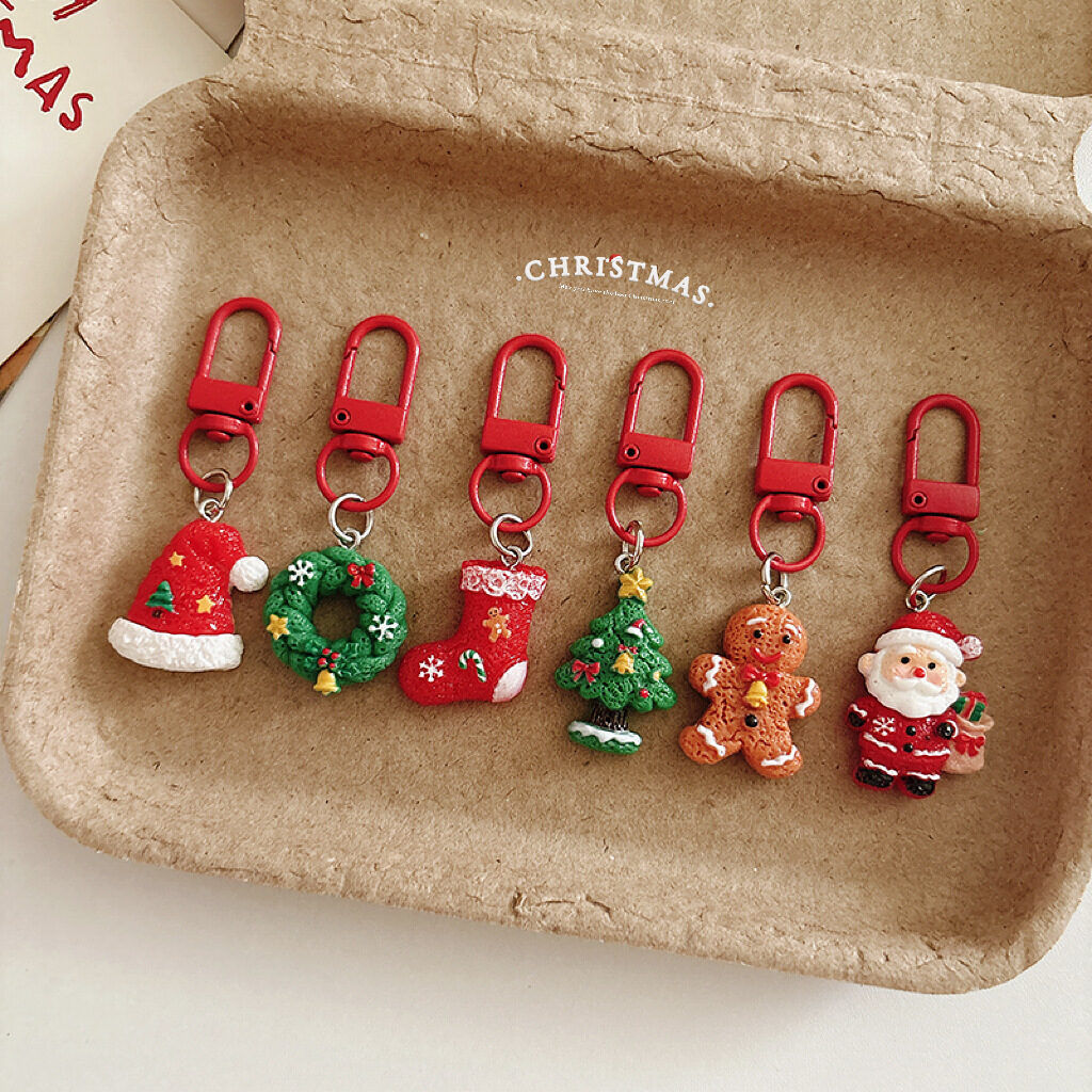 Christmas Resin Keychain Charms Santa Wreath Stocking Tree Gingerbread Holiday Bag Pendant Festive Gift Accessories