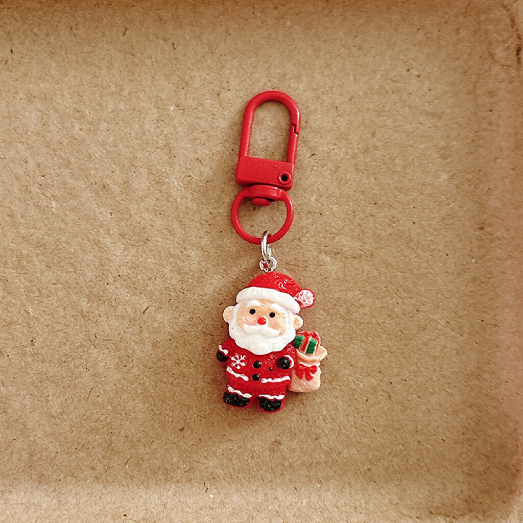 Christmas Resin Keychain Charms Santa Wreath Stocking Tree Gingerbread Holiday Bag Pendant Festive Gift Accessories